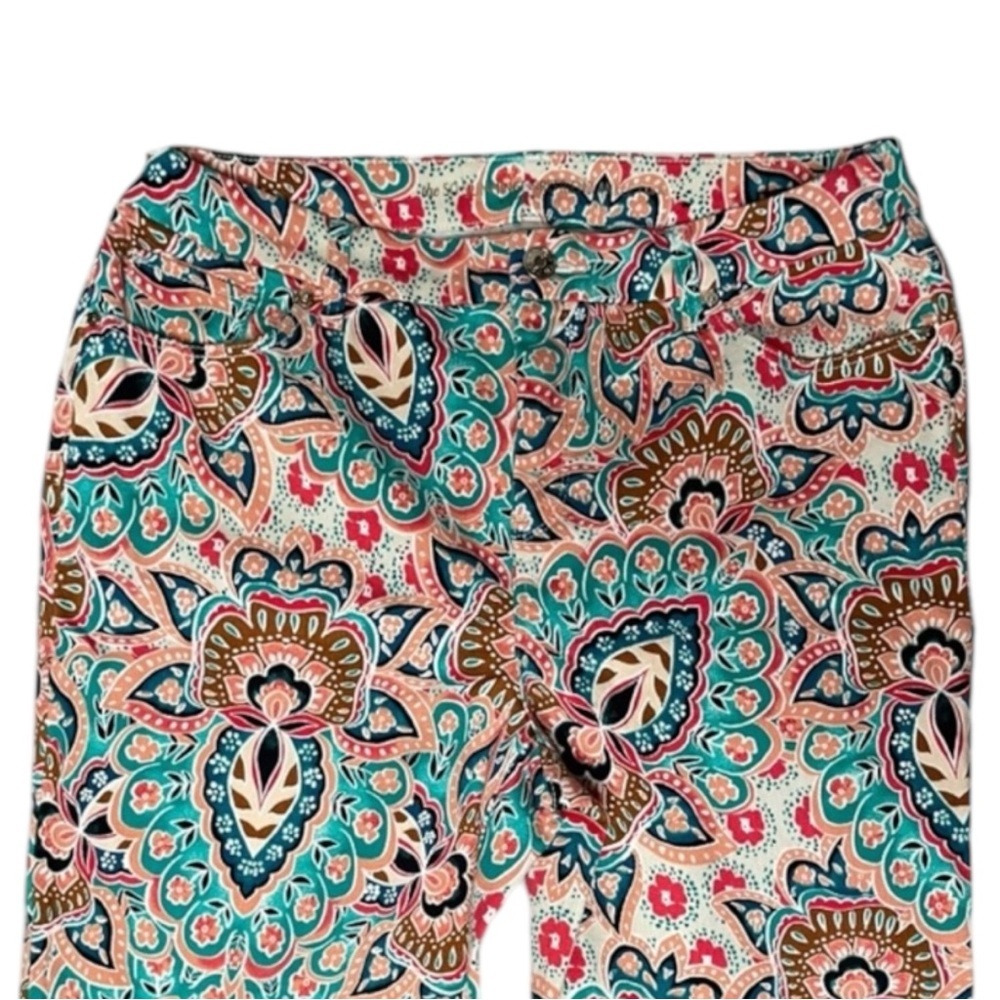 CHICO’s SO SLIMMING Medallion Girlfriend Paisley Print Pants Size 3T (16 Tall) - Picture 4 of 10